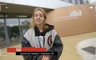 La cantant Suu ha provat el disseny i impressió 3D a Can Roqueta | Youtube